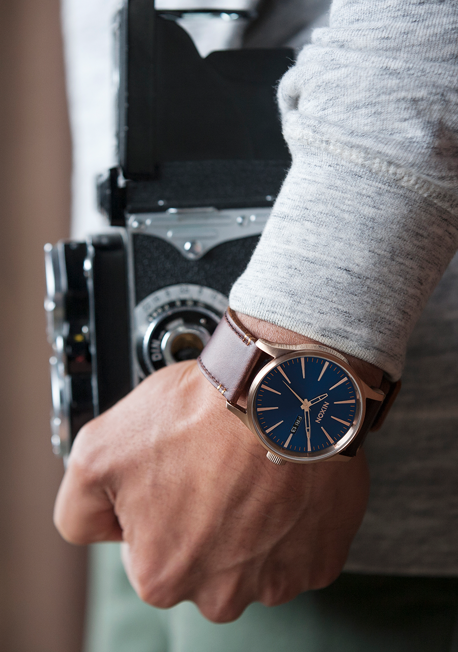 Sentry Leather Matte Black / Gold