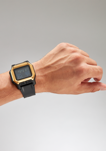 Regulus Black / Gold View 5