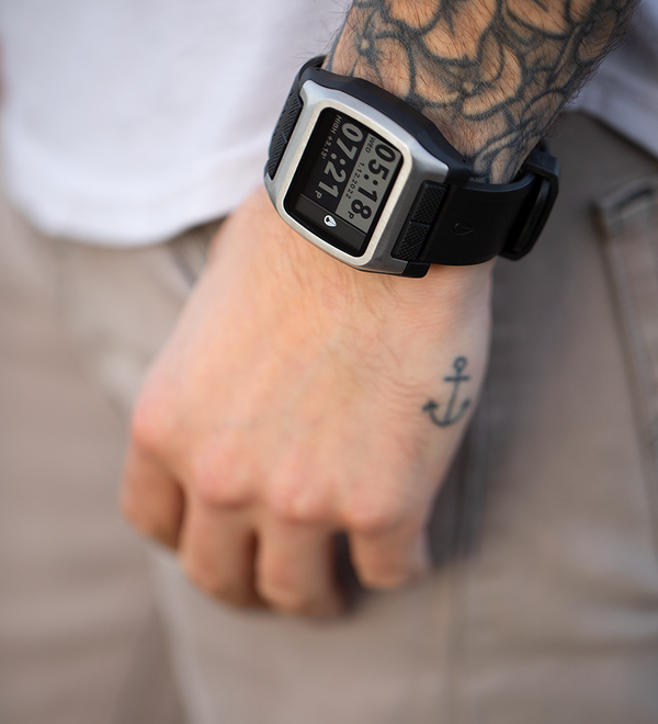 High Tide Silver / Black