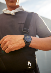 Supremacy Black / Yellow View 7