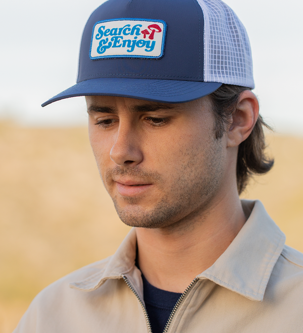 Searchin Trucker Navy / White